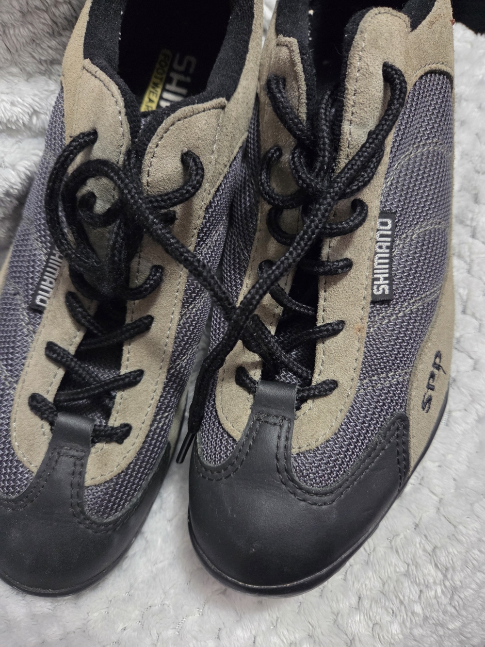 Shimano Lace-Up Cycling Shoes in Gray and Tan SH-M020D 8.5